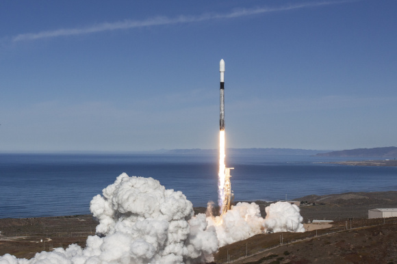 Kepler Communications Selects SpaceX to Launch Two Batches of its Nanosatellite Constellation